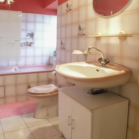 5 Bedroom Awesome In